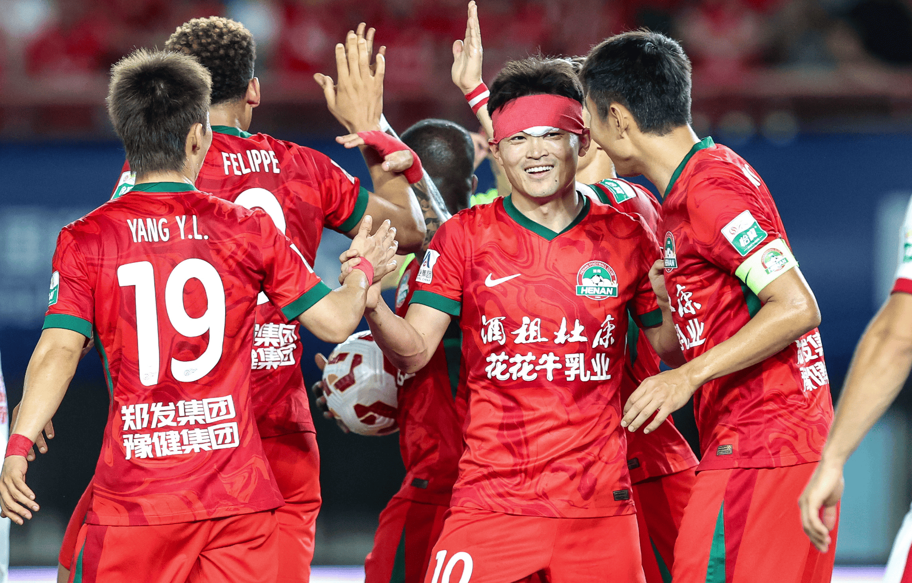 MILANSPORT下载-关于赛后成都蓉城调整名单以备国王杯，刷新队史纪录环节打磨，震撼外界，训练强度明显提升的信息